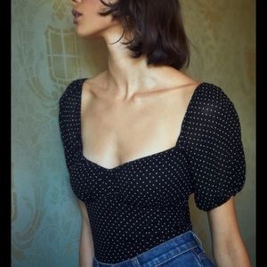 Reformation berry top size 2